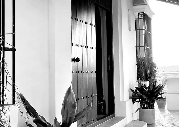 Donana Suite Casa-Hotel